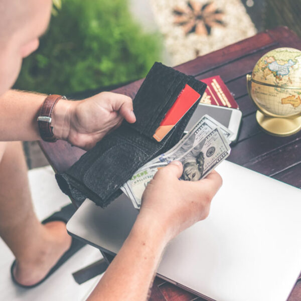 Top 5 cash back credit cards that don’t have an annual fee